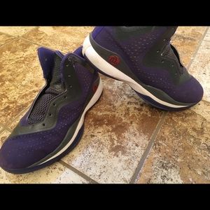 Men’s Adidas size 10 D Rose high tops